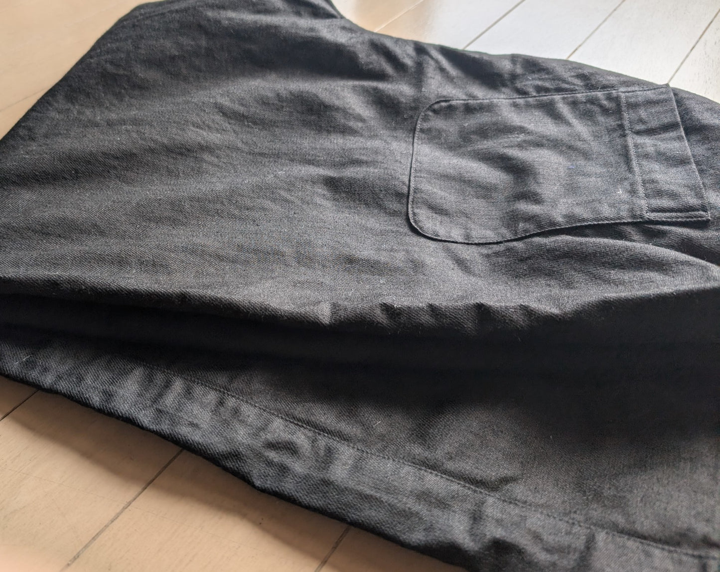 ＜OSOCU＞広島デニム 黒染め バルーンパンツ 名古屋黒紋付染