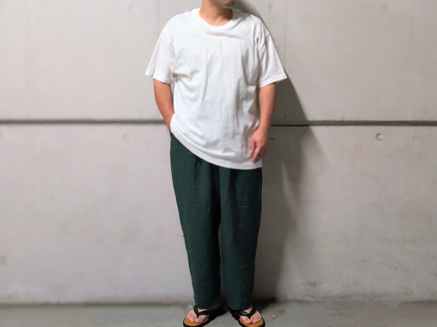 ＜OSOCU＞遠州織物 ヨーロッパリネン100％ バルーンパンツ ボトルグリーン