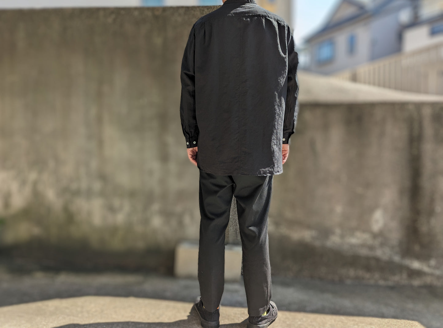 ＜OSOCU＞ 知多木綿 ヘンプコットン バンドカラーシャツ 名古屋黒紋付染