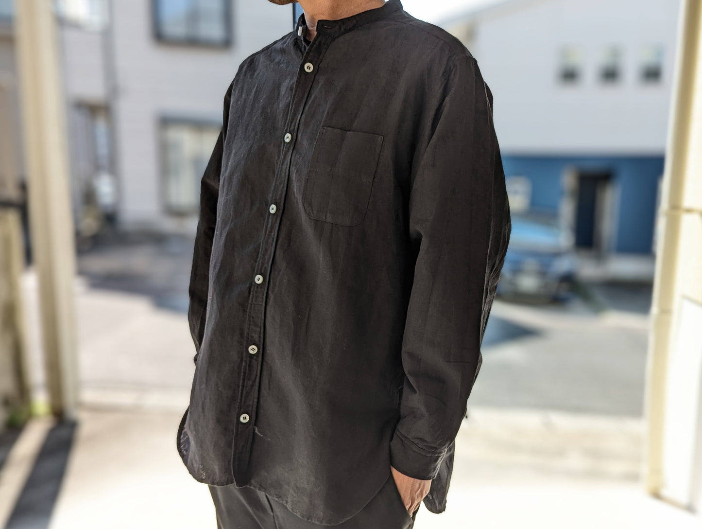 ＜OSOCU＞ 知多木綿 ヘンプコットン バンドカラーシャツ 名古屋黒紋付染