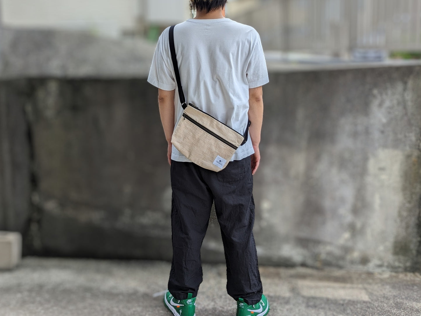 ＜OSOCU＞知多木綿 サコッシュ バッグ 麦芽粕染め