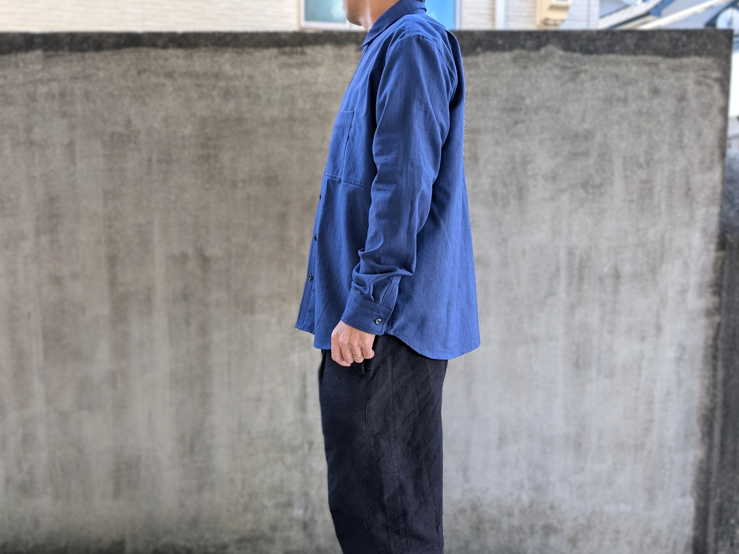 <OSOCU> 知多木綿 シャンタン生地 レギュラーカラーシャツ 鉄紺