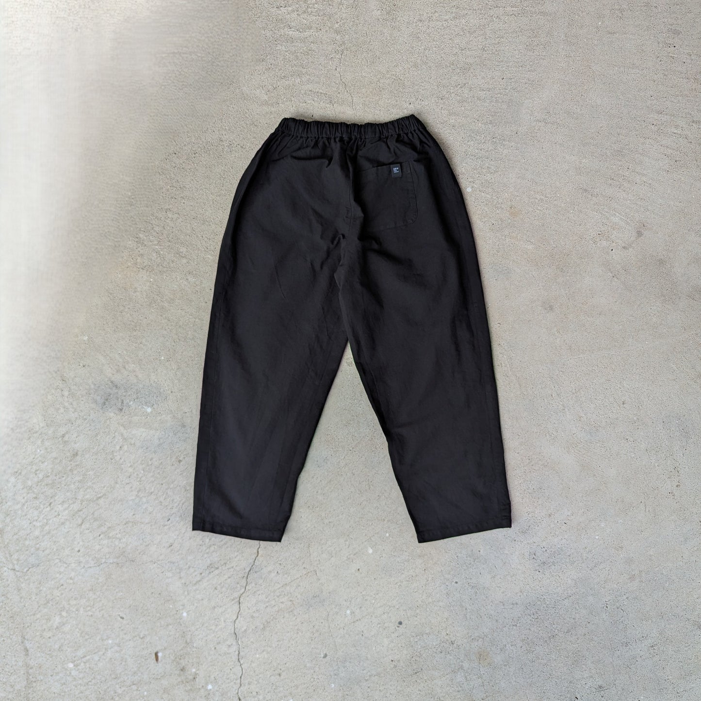 <OSOCU×G.E.M> 知多木綿 26貫 バルーンパンツ 名古屋黒紋付染