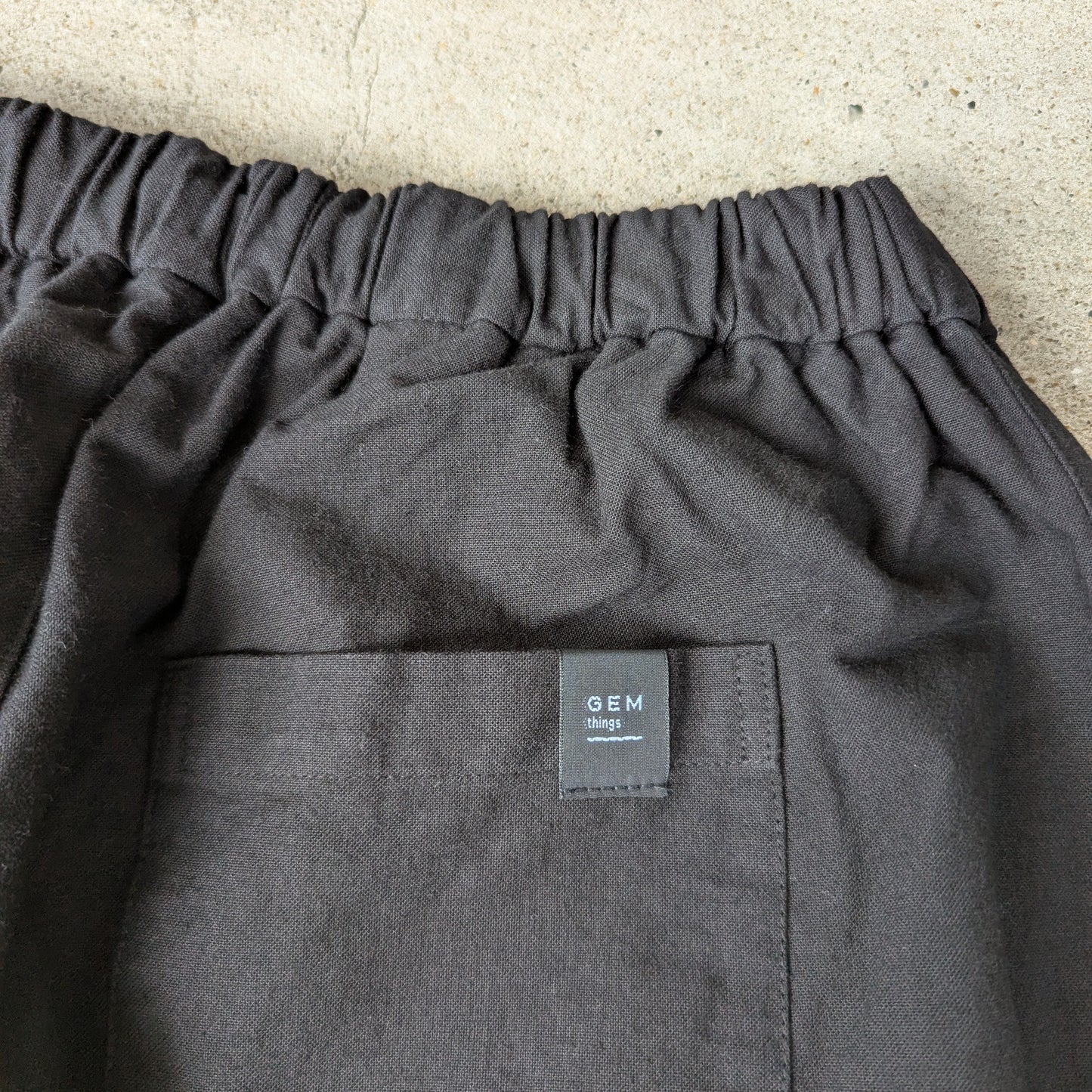 <OSOCU×G.E.M> 知多木綿 26貫 バルーンパンツ 名古屋黒紋付染