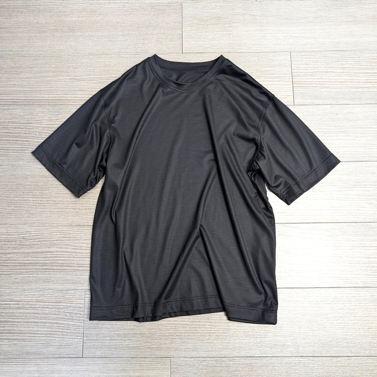 <OSOCU> 尾州ウール Super160 メリノウール100％ Tシャツ 黒
